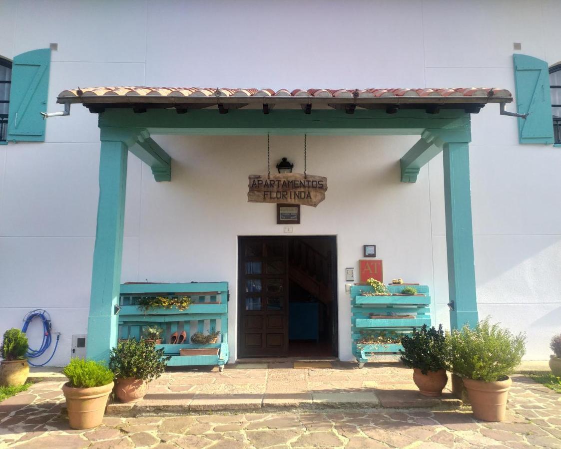 Ucieda Apartamentos Florinda מראה חיצוני תמונה