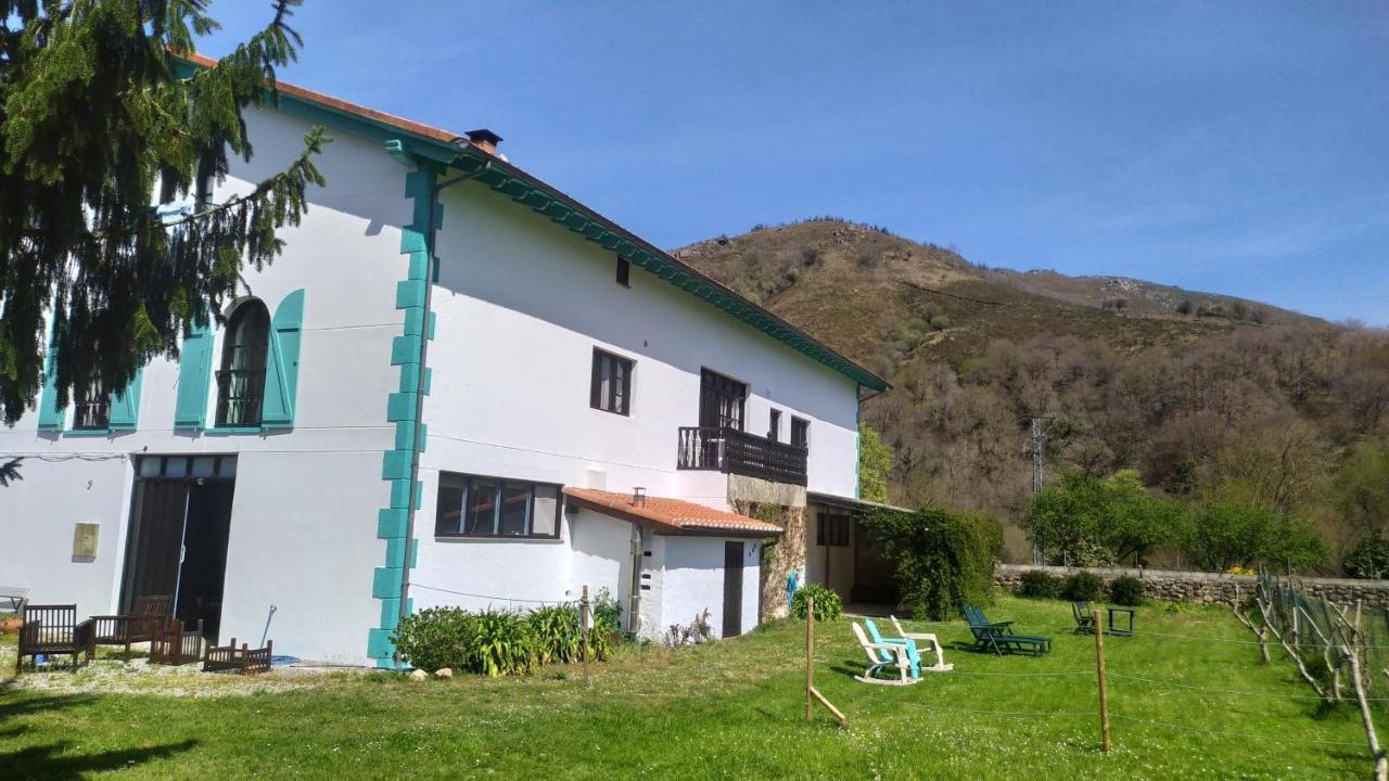 Ucieda Apartamentos Florinda מראה חיצוני תמונה